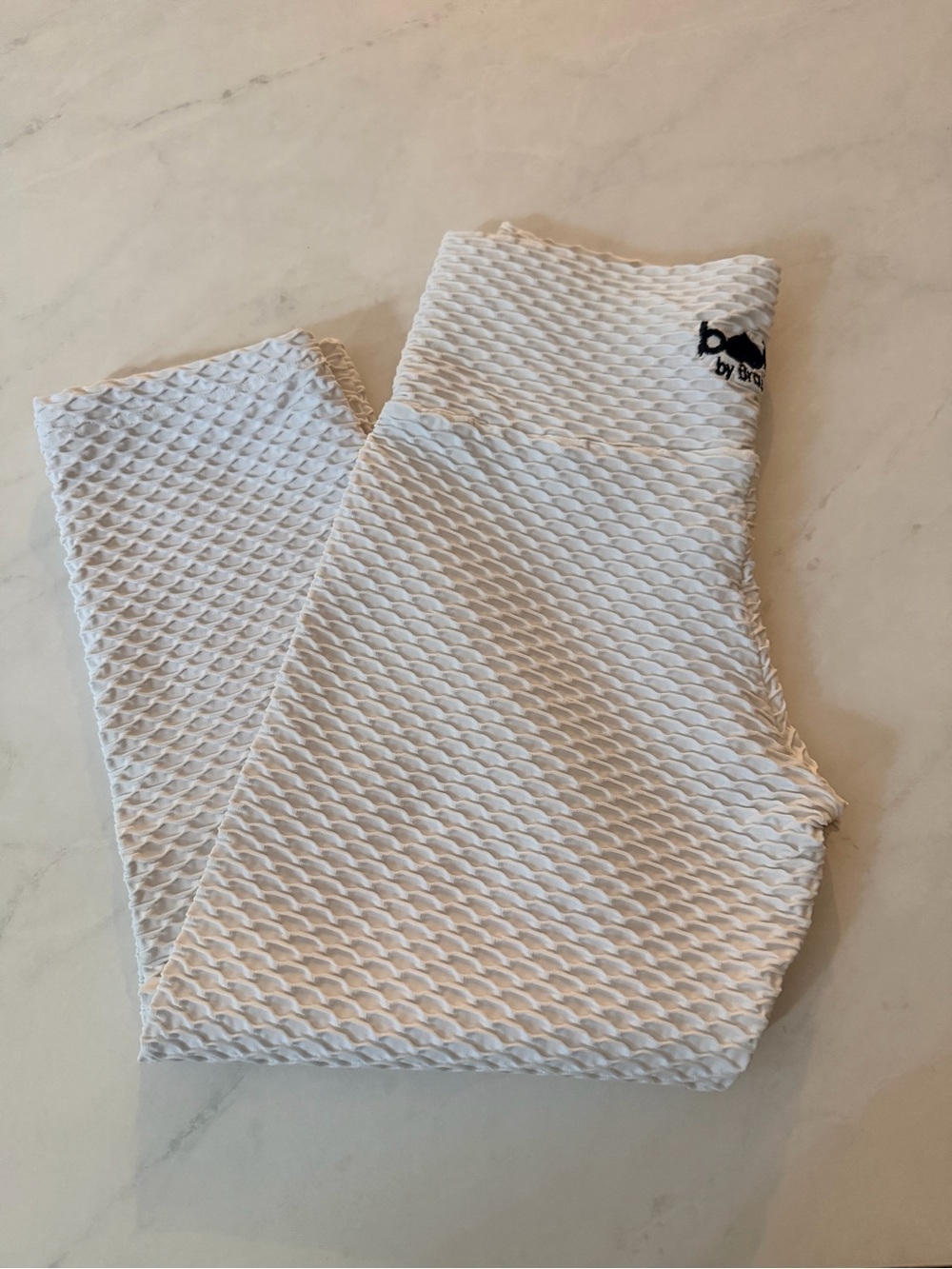Booty by Brabants Crocoskin Cropped White Textured Leggings